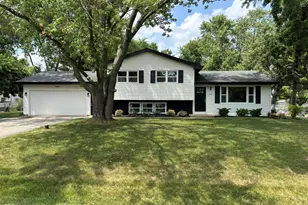 1401 Ottawa Dr, New Lenox, IL 60451 - Photo 1