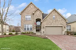 909 Red Oak Dr, Western Springs, IL 60558 - Photo 1