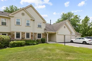 202 Dublin Ln, Schaumburg, IL 60194 - Photo 1