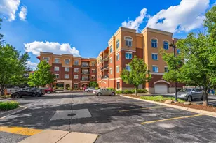 1200 N Foxdale Dr, Addison, IL 60101 - Photo 1