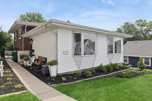 719 Ledochowski St, Lemont, IL 60439 - Photo 1