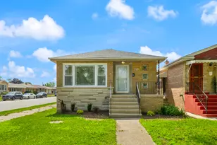 8858 S Calumet Ave, Chicago, IL 60619 - Photo 1