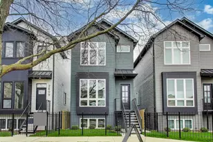 2611 W Carmen Ave, Chicago, IL 60625 - Photo 1