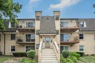 814 N River Rd, Mount Prospect, IL 60056 - Photo 1