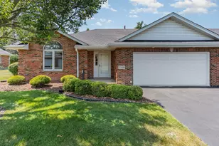 27108 S Fountainview Dr, Crete, IL 60417 - Photo 1