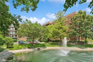 5225 N Riversedge Terrace, Chicago, IL 60630 - Photo 1