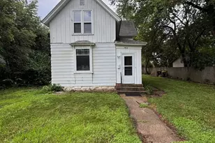 1913 18th Ave, Rockford, IL 61104 - Photo 1