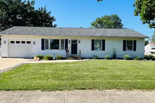 113 E Seminole St, Dwight, IL 60420 - Photo 1