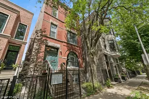 1734 W Erie St, Chicago, IL 60622 - Photo 1