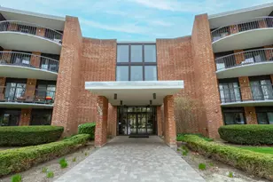 1505 E Central Rd, Arlington Heights, IL 60005 - Photo 1