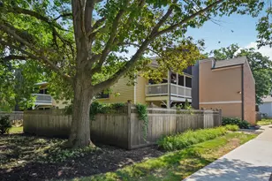 1521 S County Farm Rd, Wheaton, IL 60189 - Photo 1