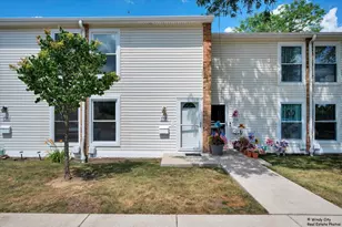 1718 Ardwick Dr, Hoffman Estates, IL 60169 - Photo 1