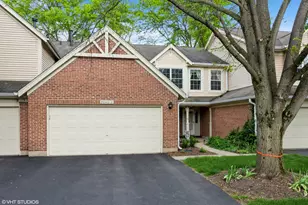 30W012 Laurel Ct, Warrenville, IL 60555 - Photo 1
