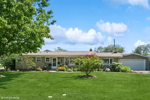 3245 Greenbriar Dr, Glenview, IL 60025 - Photo 1