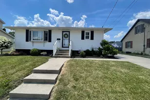 1110 Pike St, Peru, IL 61354 - Photo 1