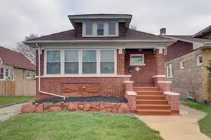 1825 S 8th Ave, Maywood, IL 60153 - Photo 1