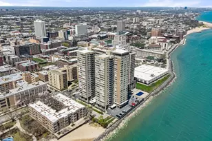 6301 N Sheridan Rd, Chicago, IL 60660 - Photo 1