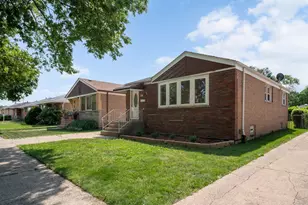 7826 S Kenneth Ave, Chicago, IL 60652 - Photo 1