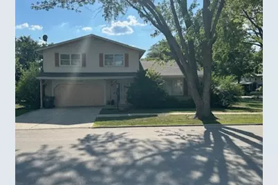 47 W King Henry Court, Palatine, IL 60067 - Photo 1