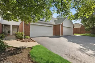 149 Huntington St, Lake Bluff, IL 60044 - Photo 1