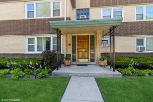 837 N Harlem Ave, Oak Park, IL 60302 - Photo 1