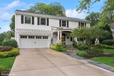 261 Woodstock Avenue, Glen Ellyn, IL 60137 - Photo 1