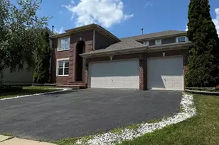 412 Merry Oaks Rd, Streamwood, IL 60107 - Photo 1