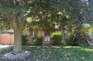 308 Old Indian Trail, Aurora, IL 60506 - Photo 1