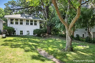 67 Wells St, Fox Lake, IL 60020 - Photo 1