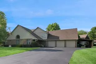 19466 W Aspen Dr, Mundelein, IL 60060 - Photo 1