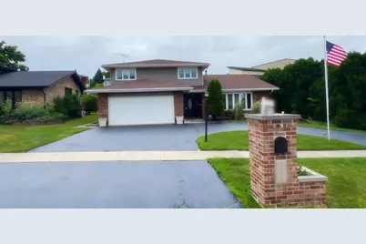 10329 S Interlochen Drive, Palos Hills, IL 60465 - Photo 1