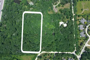 2150 W Saunders Rd, Lake Forest, IL 60045 - Photo 1