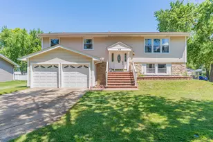 416 Sierra Ln, Bolingbrook, IL 60440 - Photo 1