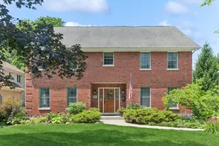 612 Glenwood Ln, Glenview, IL 60025 - Photo 1