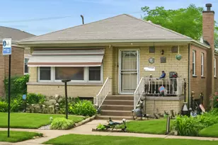 4732 S Lamon Ave, Chicago, IL 60638 - Photo 1