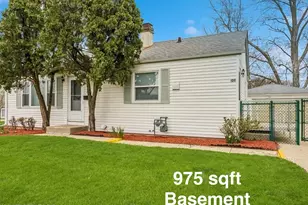 120 Madera Cir, Carpentersville, IL 60110 - Photo 1