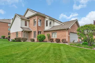 6725 Pondview Dr, Tinley Park, IL 60477 - Photo 1