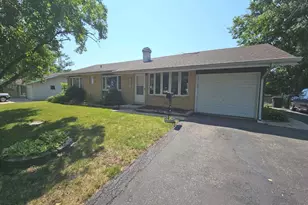 75 Bode Rd, Hoffman Estates, IL 60169 - Photo 1