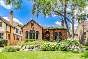 210 Berry Pkwy, Park Ridge, IL 60068 - Photo 1