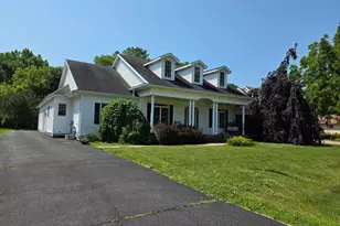 10381 Country Ln, Beach Park, IL 60087 - Photo 1