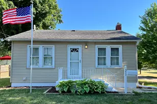 353 W Porter St, Oglesby, IL 61348 - Photo 1