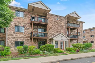 2215 Nichols Rd, Arlington Heights, IL 60004 - Photo 1