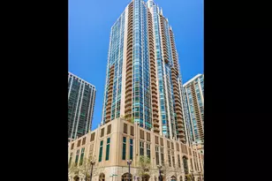 21 E Huron St, Chicago, IL 60611 - Photo 1