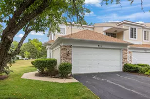 931 Mesa Dr, Elgin, IL 60123 - Photo 1