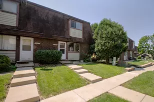 2574 Berkshire Ct N, Waukegan, IL 60087 - Photo 1