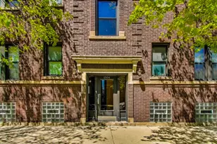 1504 W Roscoe St, Chicago, IL 60657 - Photo 1