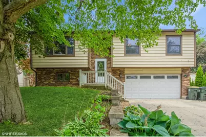 6407 Hillcrest Road, Cary, IL 60013 - Photo 1