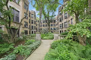 1219 W Lunt Ave, Chicago, IL 60626 - Photo 1