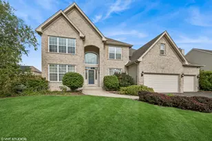 1755 Goldsboro Ln, Crystal Lake, IL 60014 - Photo 1