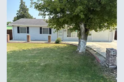 11071 E Fisher Road, Rochelle, IL 60168 - Photo 1